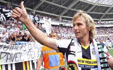 Павел Недвед прощается с туринскими болельщиками