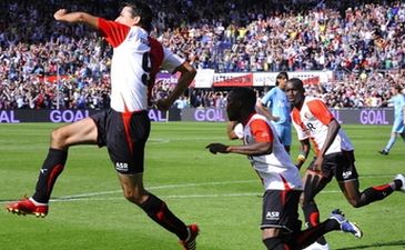 Спаситель Макаай, fcupdate.nl