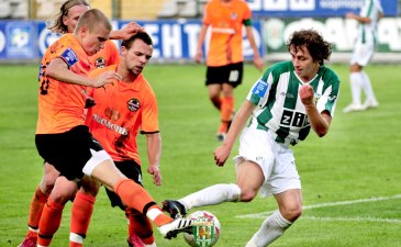 Даже так Худобяка не могли остановить, фото fckarpaty.lviv.ua