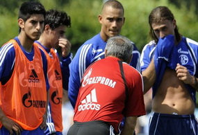 Магат и его подопечные, Reuters