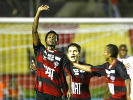 Маркиньос (слева), wordpress.com