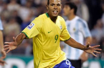 Луис Фабиано, АР