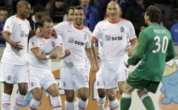 Крупная победа Горняков, AP