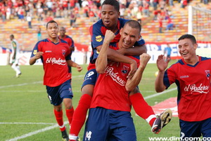 Самуэль Ванегас приносит победу Индепендьенте