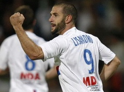 Лисандро Лопес, Reuters