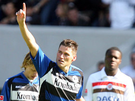 Федерико празднует успех, kicker.de