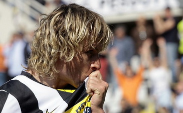 Павел Недвед, АР