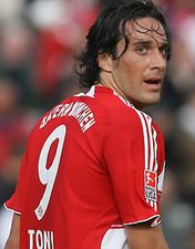 Лука Тони, blogspot.com