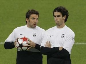 Лазарет Юве на тренировке, Reuters