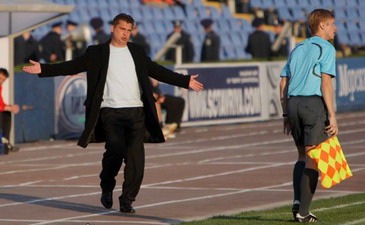 Пучков недоволен, фото из архива ФК Таврия