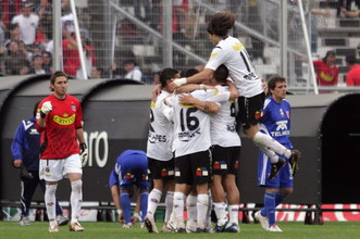 Гол Паредеса приносит победу Коло-Коло, colocolo.cl.