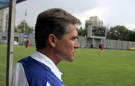 Наставник команды Анатолий Бузник