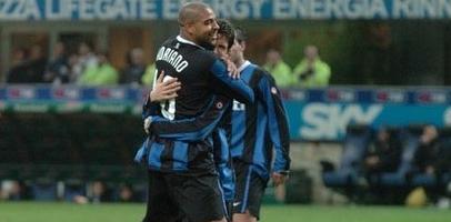 Адриано поздравляет Бурдиссо