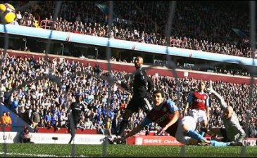 Победный мяч последней встречи команд, фото bbc.co.uk