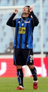 Вальдес отмечает гол в ворота Удинезе, АР