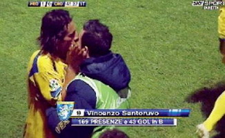 Санторуво и Аурелио празднуют гол в ворота Модены, фото Corriere dello sport