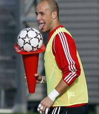 Новый контракт и мороженое для Рейны, dailymail.co.uk