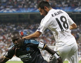 Рауль Альбиоль против Мамаду Ньянга