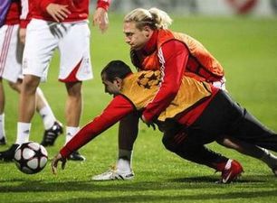 Андрей против ухода Хавьера, Reuters