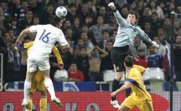 Пятов - единственный, к кому нет претензий, фото Reuters