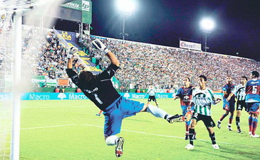 Гол Виктора Лопеса, ole.clarin.com