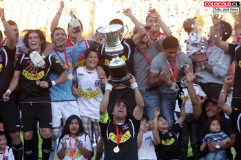 Коло-Коло празднует чемпионский титул