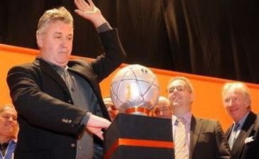 Гуус Хиддинк, fcupdate.nl