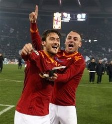 Дружная римская семья, AP