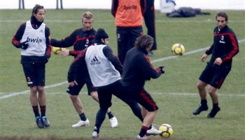 Бекс уже тренируется, АР