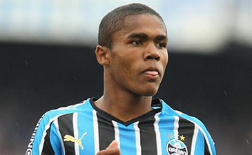 Дуглас Коста, wordpress.com