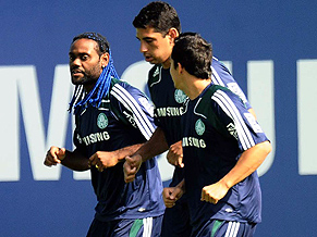 Диего Соуза семенит в центре, фото Globo 