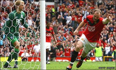 Летом только Руни удалось огорчить Харта, фото bbc.co.uk