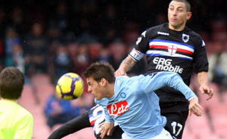 Денис приносит победу неаполитанцам, La Gazzetta dello Sport