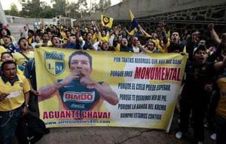 Фаны поддерживают Кабаньяса, фото Reuters