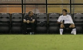 Менезеш поддерживает Роналдо, АР