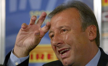 Альберто Дзаккерони, АР