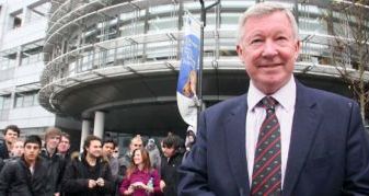 Ферги и студенты, фото manutd.com