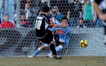 Ди Натале не реализовывает пенальти, фото Getty 