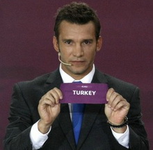 Шевченко намекает жене, что хочет индейку на ужин, фото Reuters