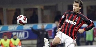 Джила забивает второй мяч, фото АР