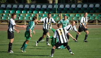 Лидеры группы Б Титан и Полтава, фото fctitan.titanexport.com