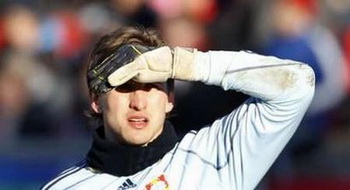 Адлер высматривает Гамбург, Reuters