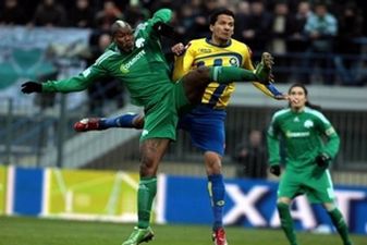 Сиссе старался, но покинул поле без гола, greeksoccer.com