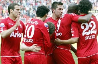 За шаг до золота, Fcupdate.nl