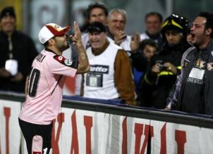 Микколи вышел и забил, фото АР