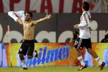 Ривер Плейт празднует победу, Reuters