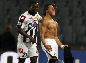 Гола Алексиса Санчеса оказалось недостаточно, АР