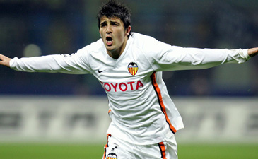 Бомбардировщик просит посадки на Камп Ноу, football-wallpapers