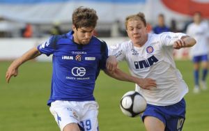 Ибричич справа, фото Cropix