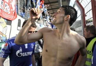 Кевин Кураньи, AP